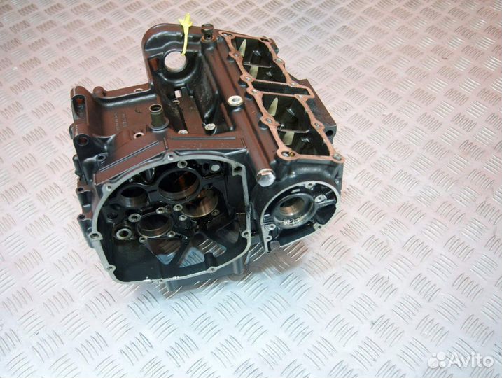 Картер (блок двигателя) Suzuki Bandit 250V-2