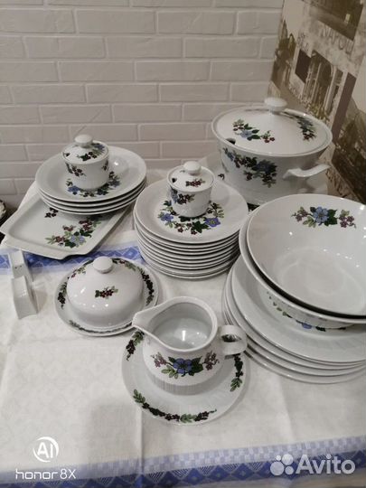 Сервиз столовый новый
