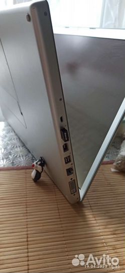 Apple macbook pro 17