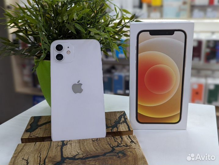 iPhone 12, 64 ГБ
