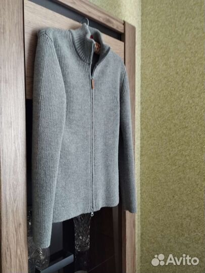 Кофта шерстяная р.48