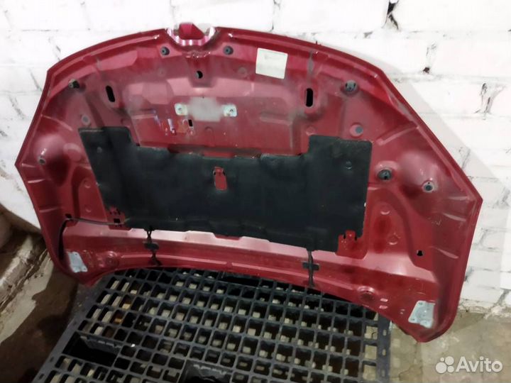 Шумоизоляция капота от Renault Megane III 2009-20