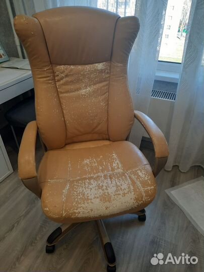 Компьютерное кресло