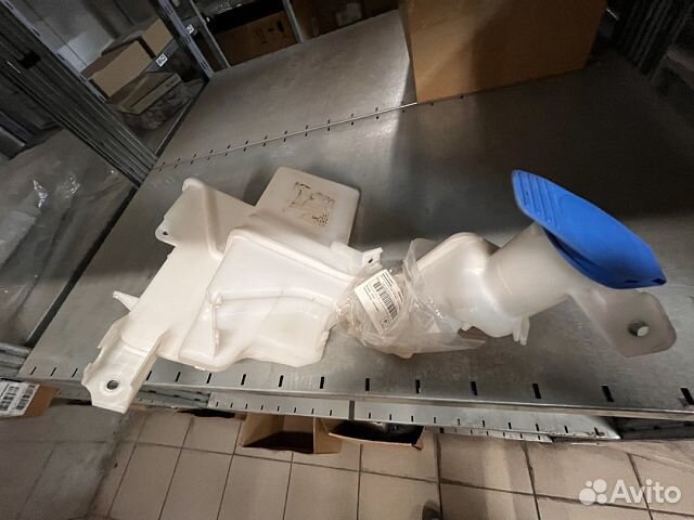 Бачок омывателя лобового стекла