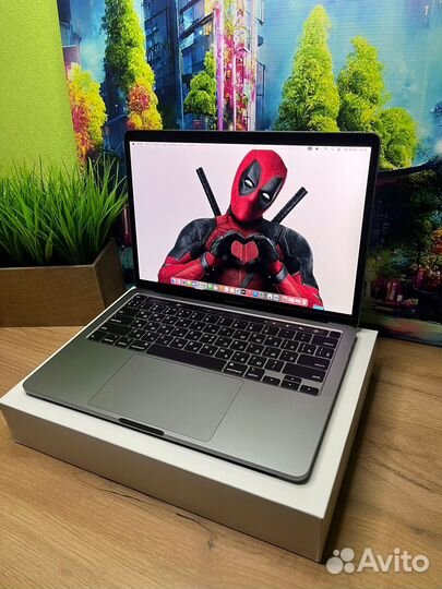 Macbook pro 13 2020 i7 Мощный