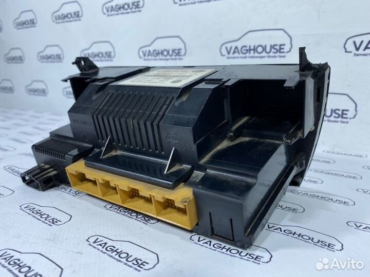 Блок управления климат-контролем Audi A6 C5 2.4