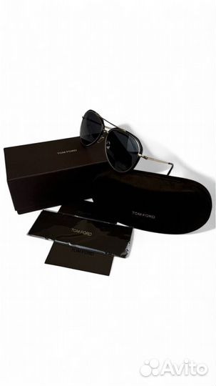 Солнцезащитные очки Tom Ford Aviator Sunglasses