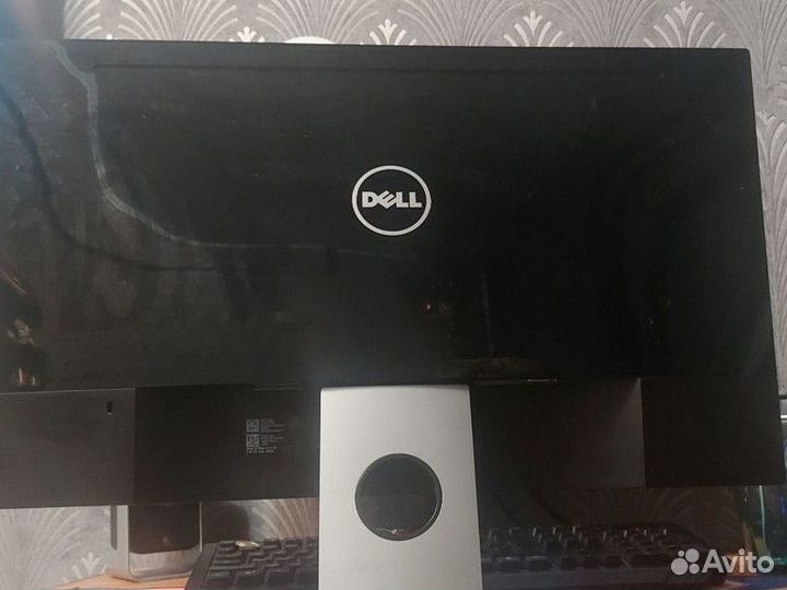 Монитор Dell
