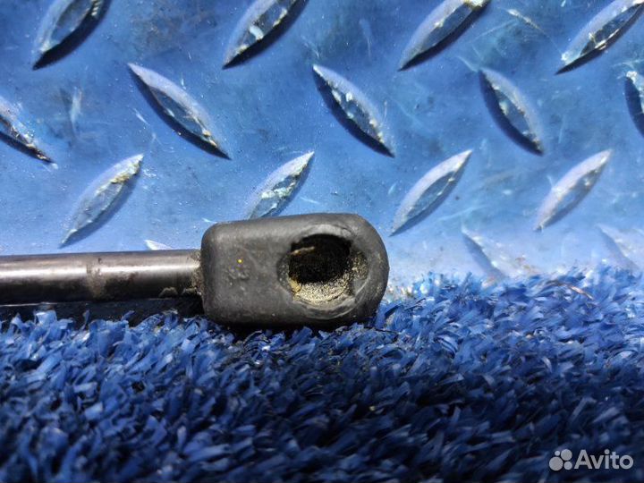 Амортизатор капота Volvo Xc60