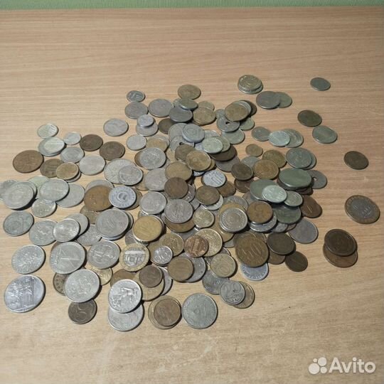 Большая коллекция иностранных монет