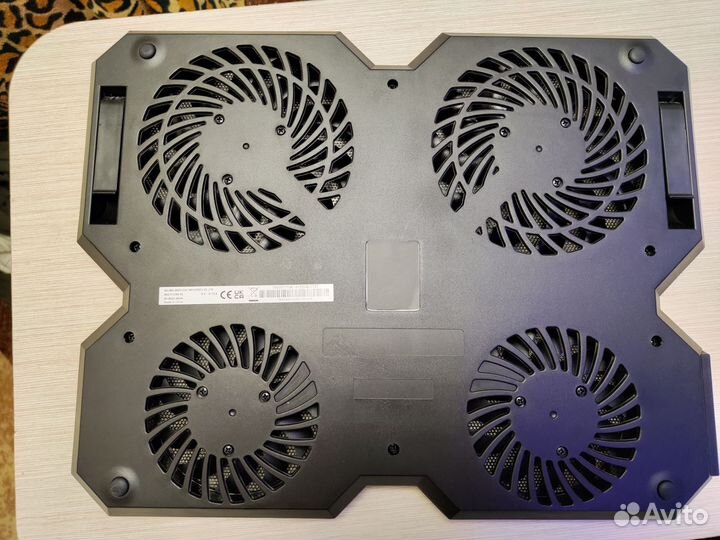 Охлаждающая подставка для ноутбука DeepCool X6