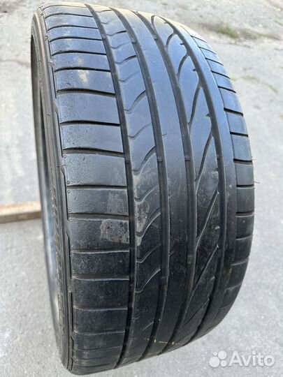 Bridgestone Potenza RE050A 235/35 R19