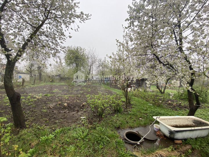 Дача 15 м² на участке 5 сот.