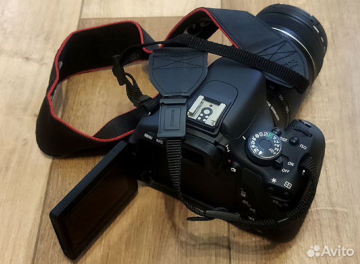 Цифровая зеркальная камера Canon EOS 600D