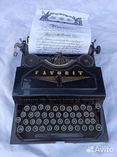 Печатные машинки Ундервуд и Adler Favorit