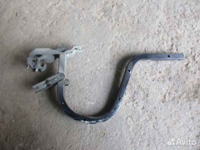 Петля крышки багажника правая Kia Spectra 2001-201