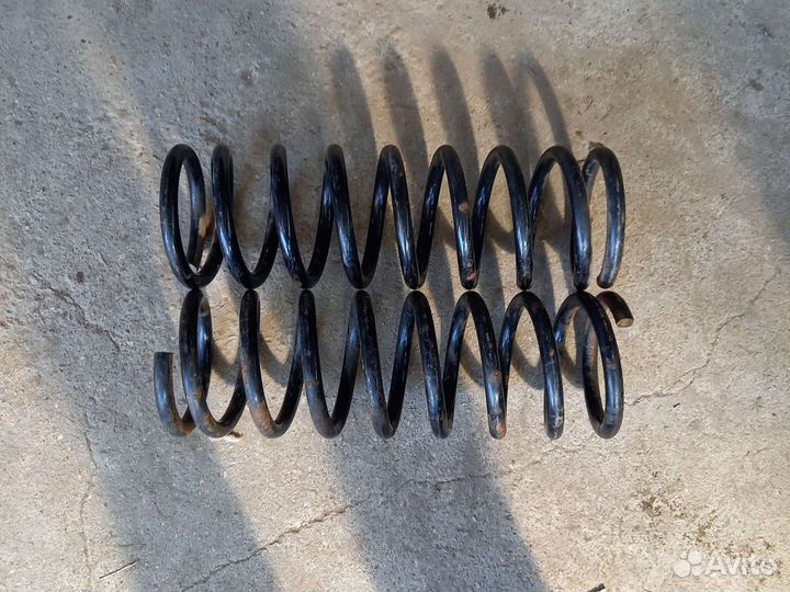 Great Wall Hover задняя пружина