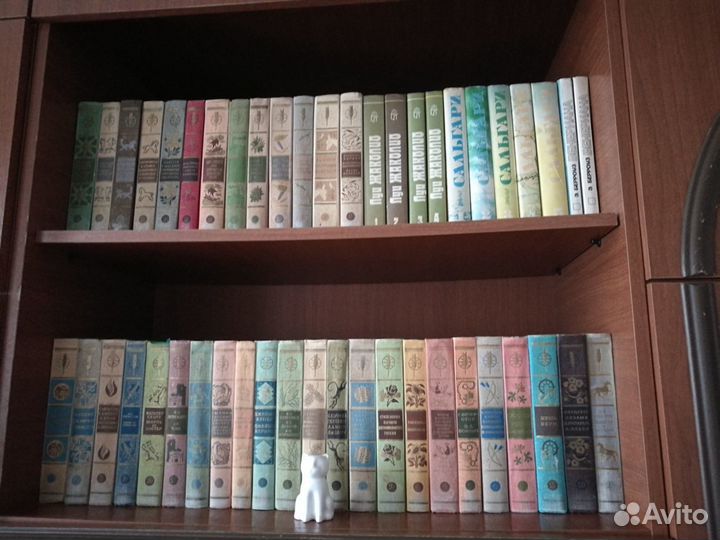 Продаётся библиотека