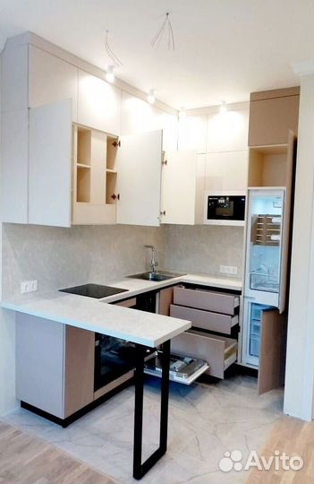 Кухонный гарнитур угловой на заказ