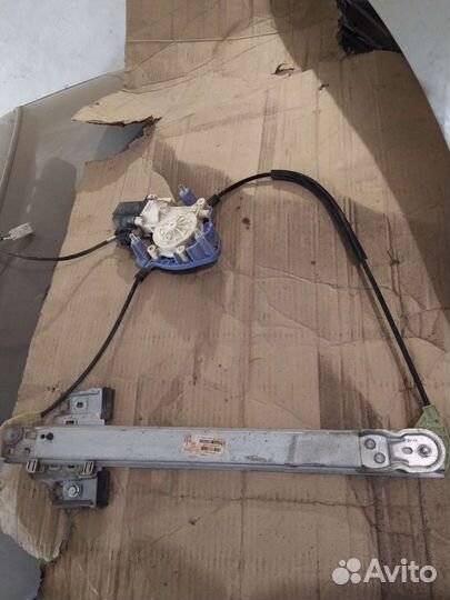 Стеклоподъемник priora