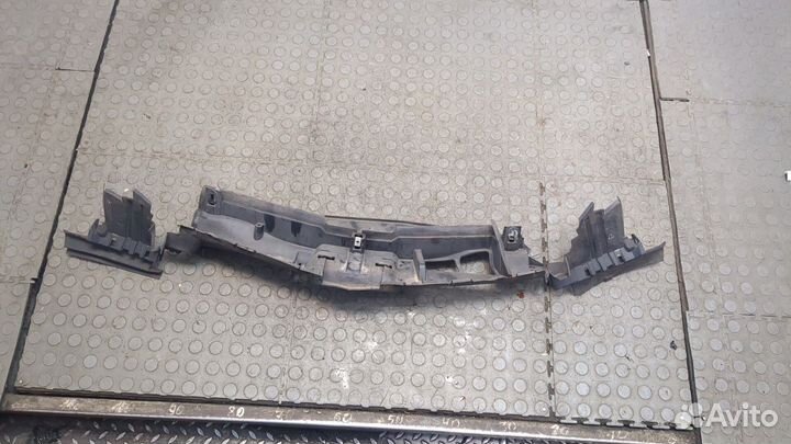 Пластик радиатора Chevrolet Malibu 2018, 2020