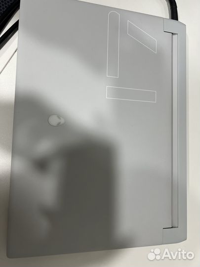 Dell alienware x17 r1