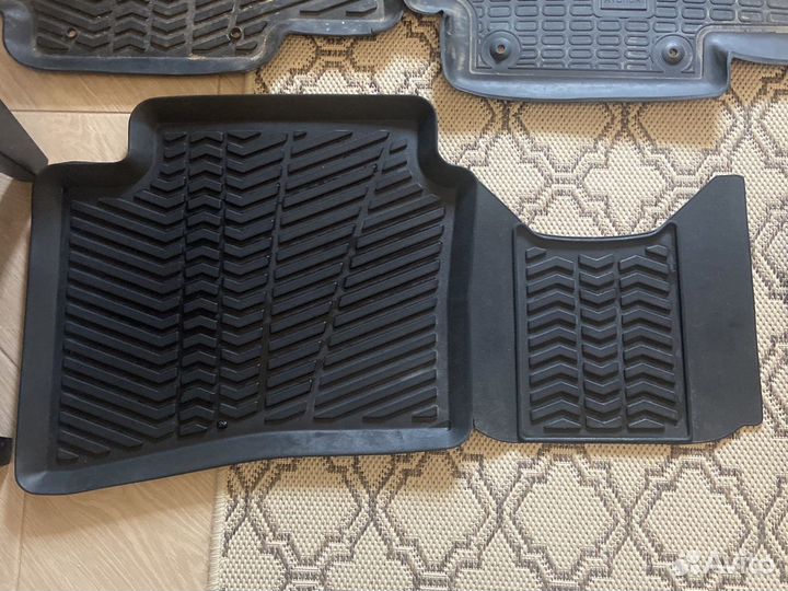 Резиновые ковры салон Солярис
