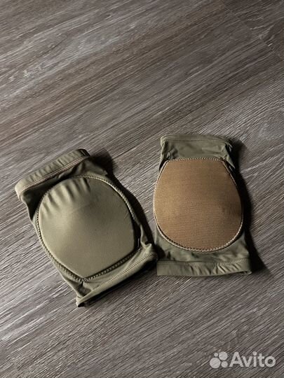 Наколенники