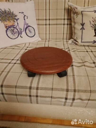 Подставка под цветочный горшок