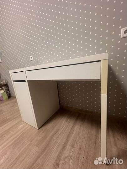 Письменный стол IKEA