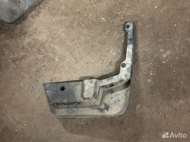 Renault logan 2 брызговик