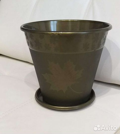 Цветочный горшок 2л. пластик новые