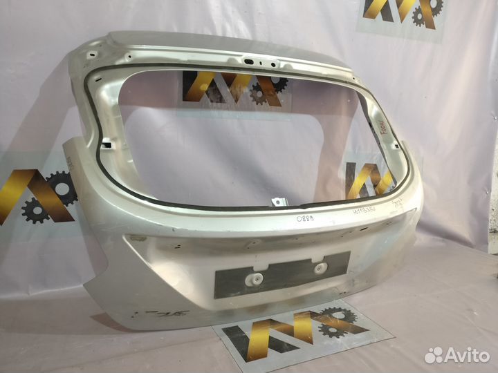 Ford Focus 3 Крышка багажника Хэч 0889
