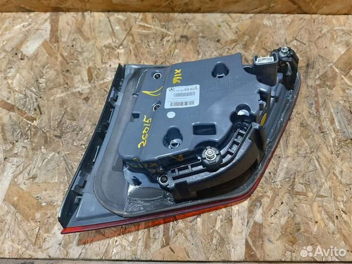 Фонарь крышки багажника левый Mercedes-Benz GLS