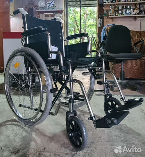 Инвалидная коляска с ручным приводом