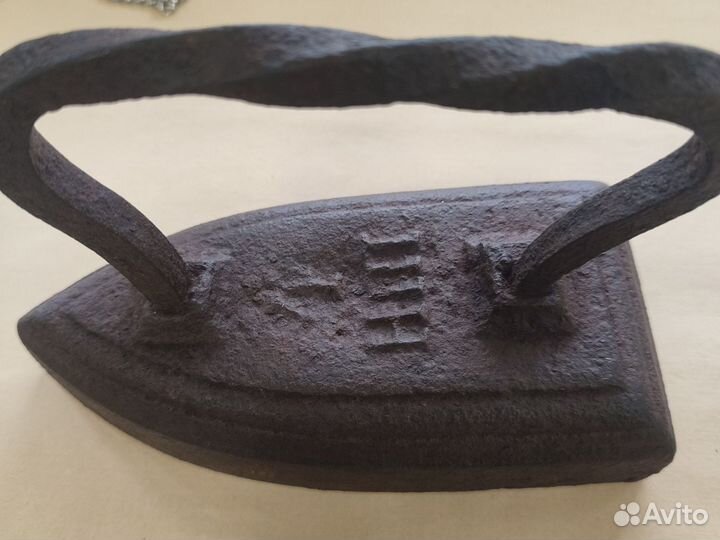 Утюг чугунный старинный