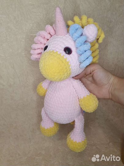 Плюшевый единорожка амигуруми