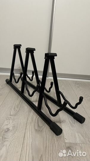 Стойка под гитары