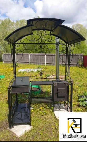 Мангал кованый с крышей