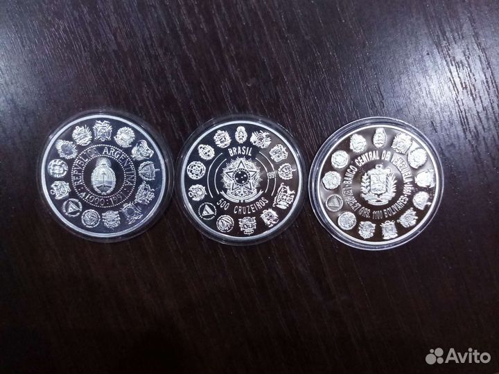 Серебряные монеты 1 Иберо - Американской серии