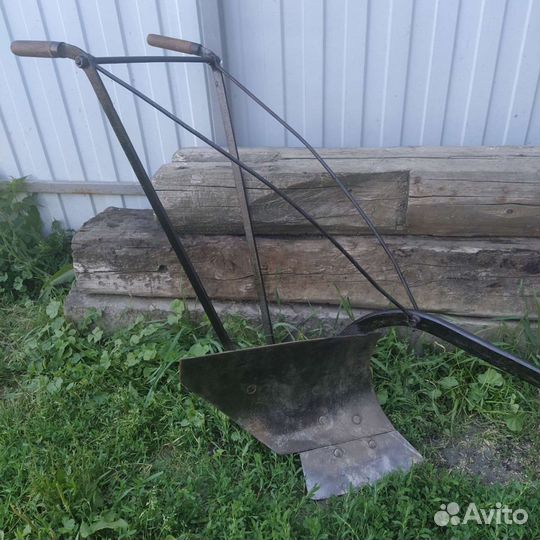 Конный плуг