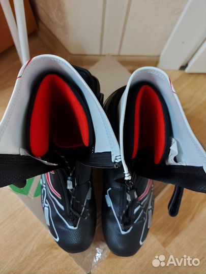 Лыжные ботинки spine concept skate