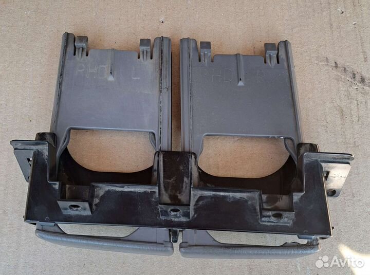 Подстаканник Toyota Gaia SXM10