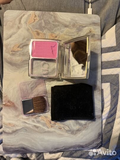 Румяна Dior Rosy Glow 001