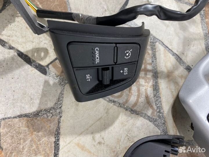 Кнопки руля Kia Sorento