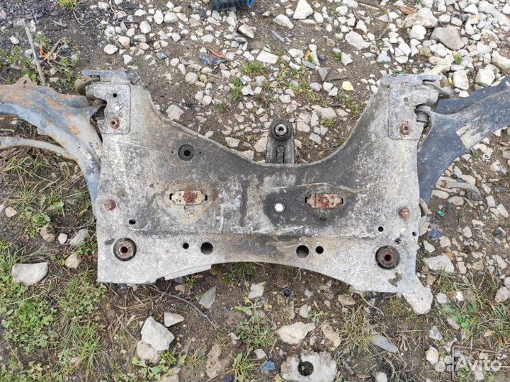 Подрамник передний Renault Megane 2 седан 1.6