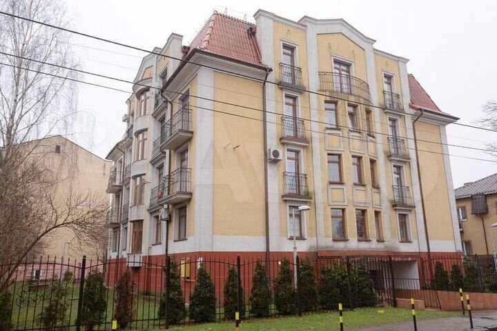 2-к. квартира, 77,9 м², 1/4 эт.