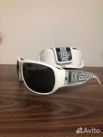 Солнцезащитные очки Bikkembergs