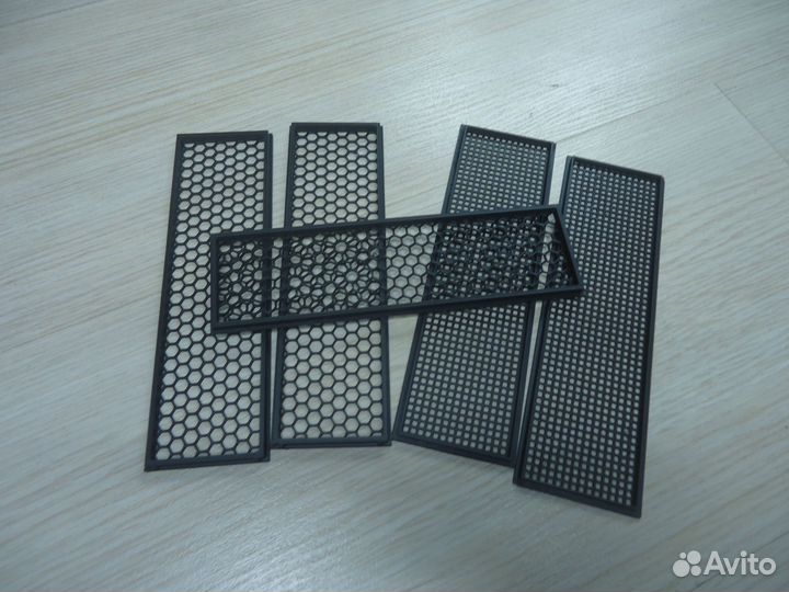 Универсальная заглушка для материнских плат