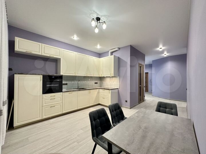 2-к. квартира, 97 м², 8/10 эт.